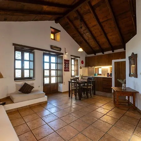 Tzokeika Traditional Settlement Riglia Zimmer foto