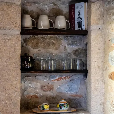 Tzokeika Traditional Settlement Riglia Zimmer foto