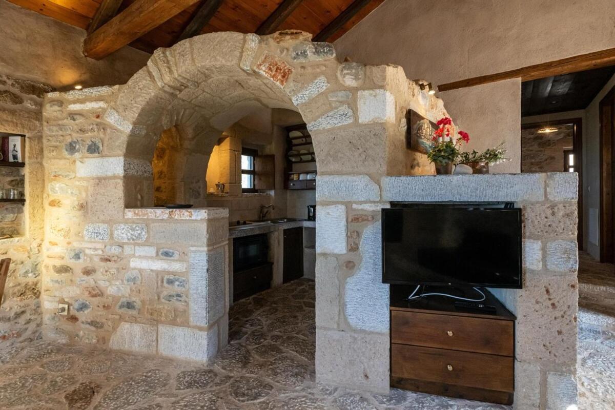 Ferienhaus Tzokeika Traditional Settlement Riglia