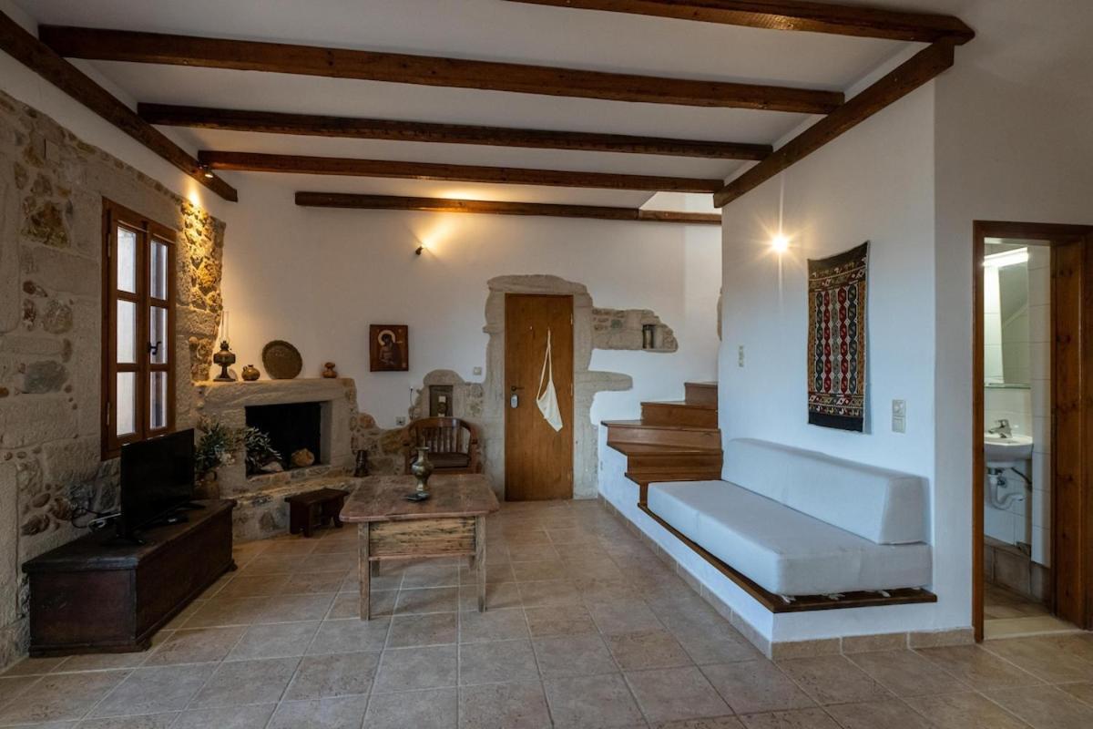 Ferienhaus Tzokeika Traditional Settlement Riglia
